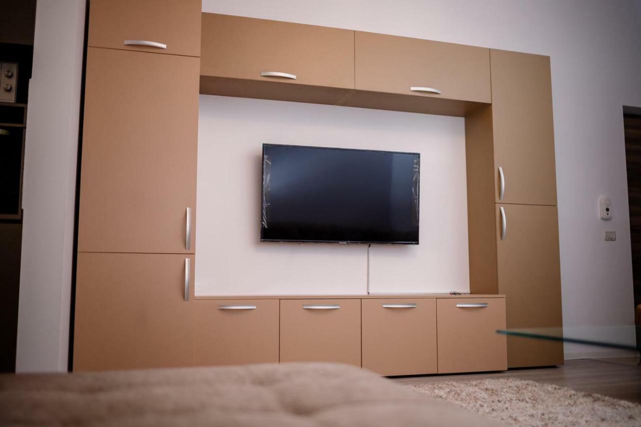 Apartament The Best Comfort Navodari Bagian luar foto