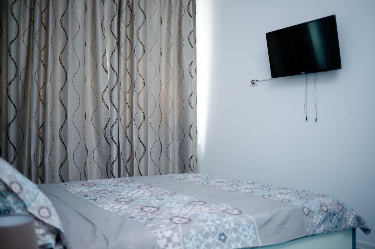 Apartament The Best Comfort Navodari Bagian luar foto