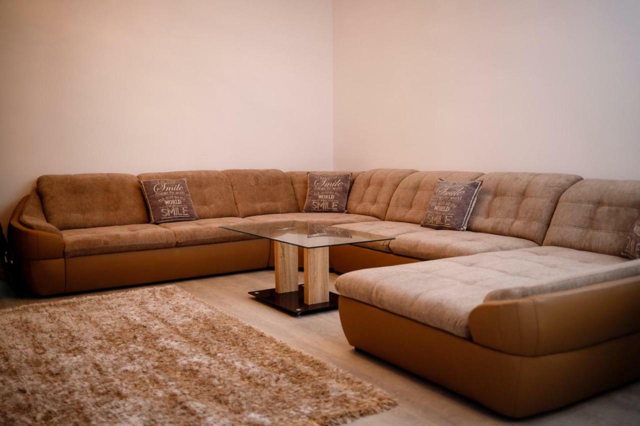 Apartament The Best Comfort Navodari Bagian luar foto