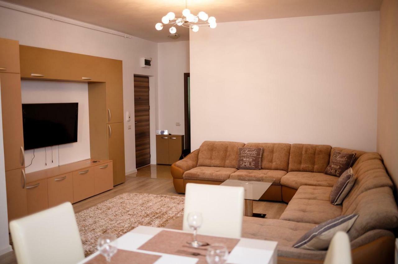 Apartament The Best Comfort Navodari Bagian luar foto