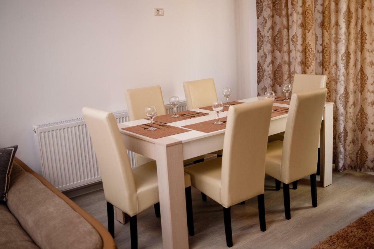 Apartament The Best Comfort Navodari Bagian luar foto