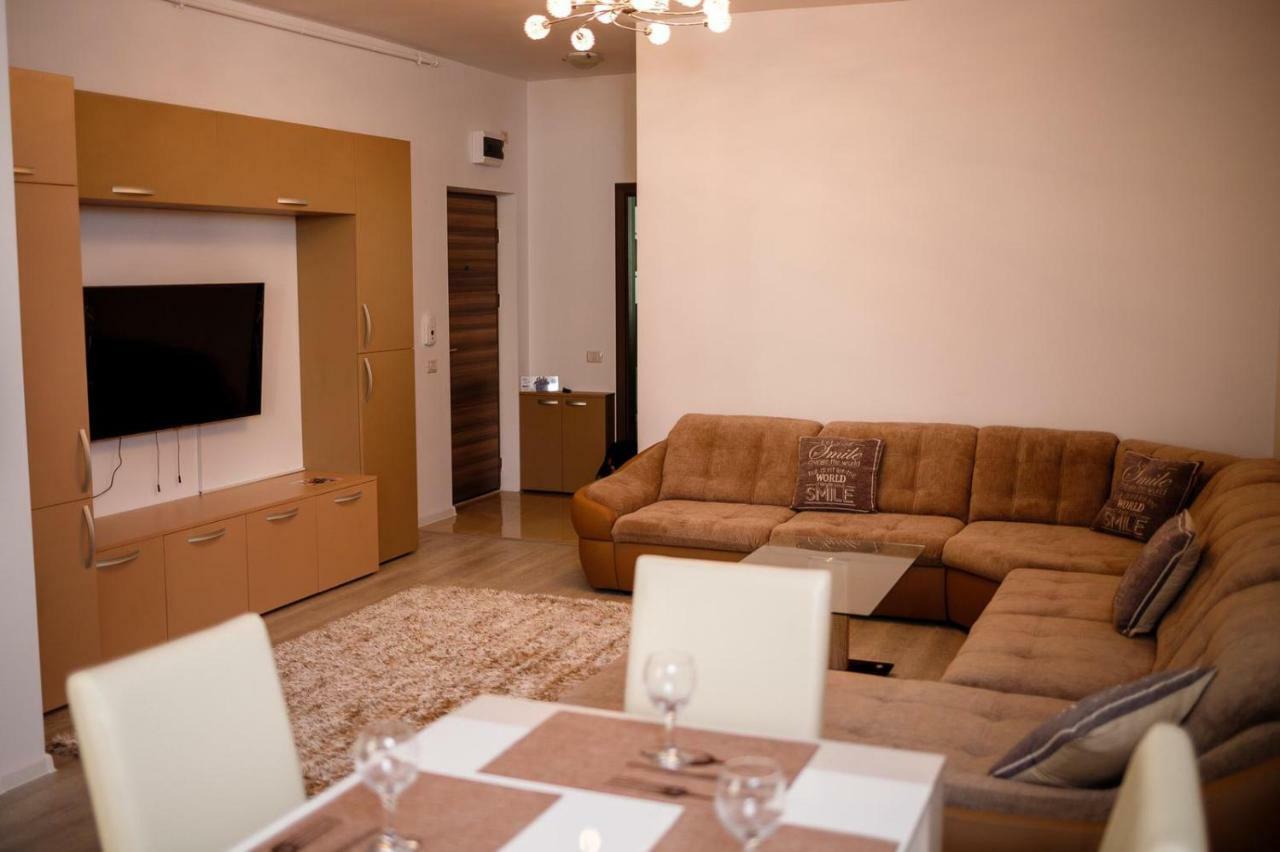 Apartament The Best Comfort Navodari Bagian luar foto