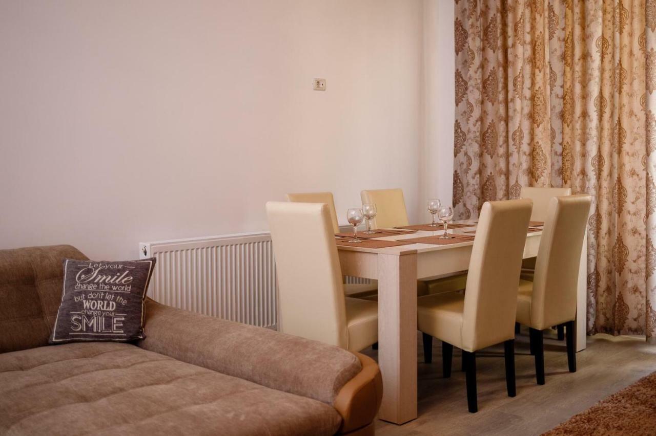 Apartament The Best Comfort Navodari Bagian luar foto
